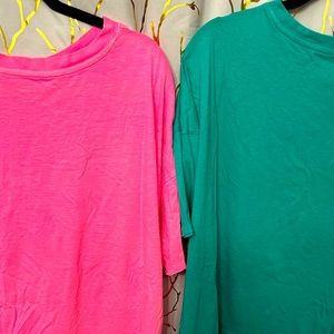 A pair of oversized, American Eagle, boyfriend, T-shirts